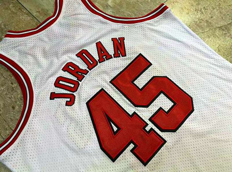 1994/95 Chicago Bulls JORDAN #45 White Classics Basketball Jersey (Closely Stitched)