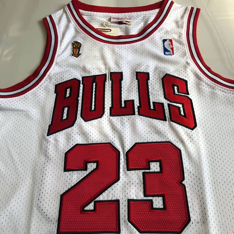 1995/96 Chicago Bulls JORDAN #23 White Champion Classics Basketball Jersey (Closely Stitched)