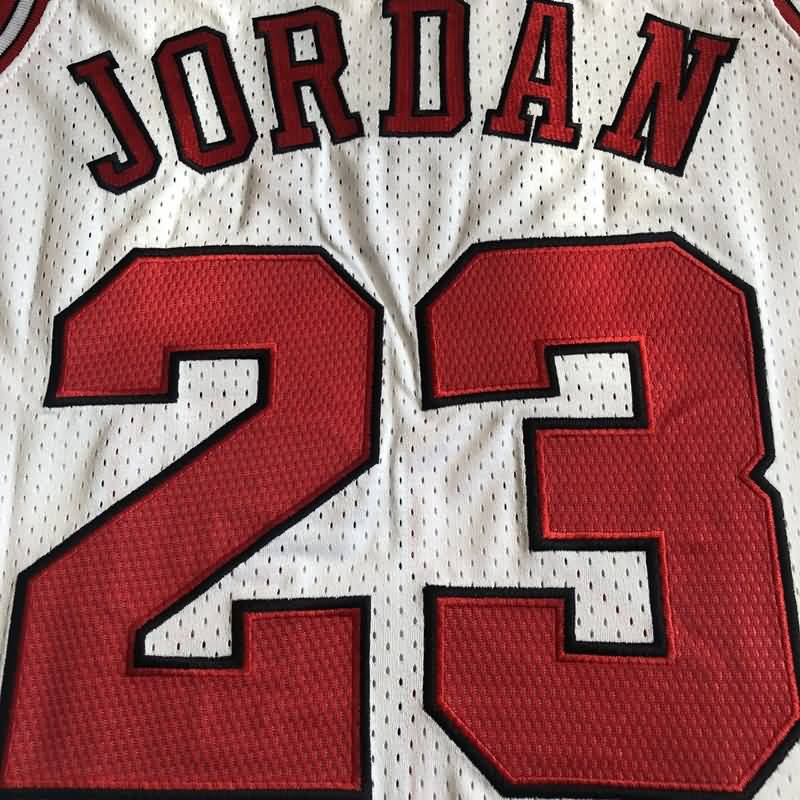 1995/96 Chicago Bulls JORDAN #23 White Champion Classics Basketball Jersey (Closely Stitched)