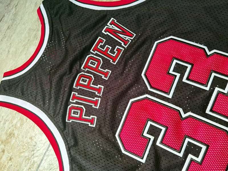 1997/98 Chicago Bulls PIPPEN #33 Black Classics Basketball Jersey (Closely Stitched)