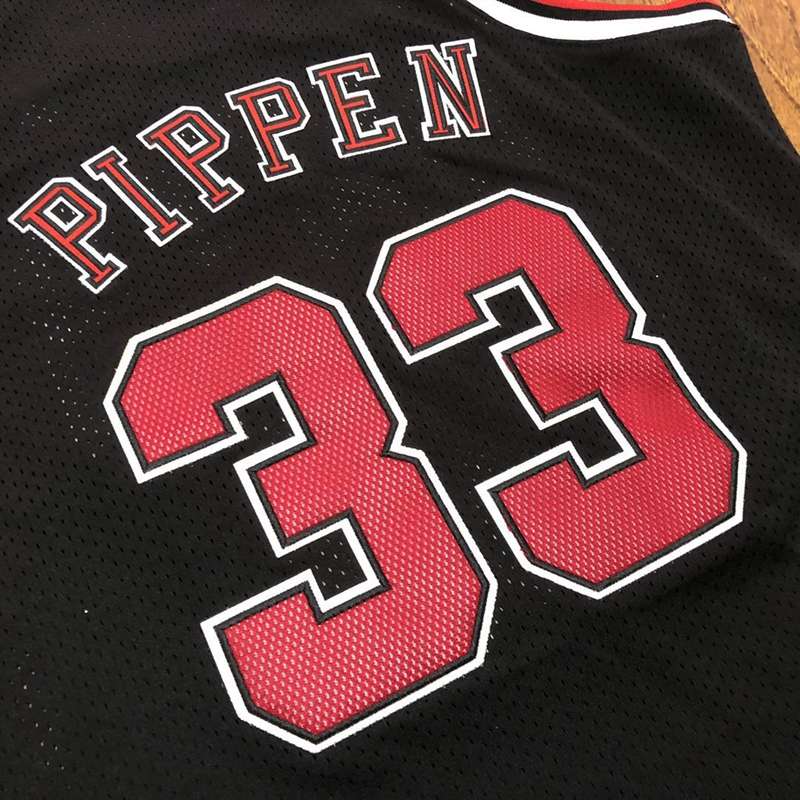 1997/98 Chicago Bulls #33 PIPPEN Black Finals Classics Basketball Jersey (Closely Stitched)