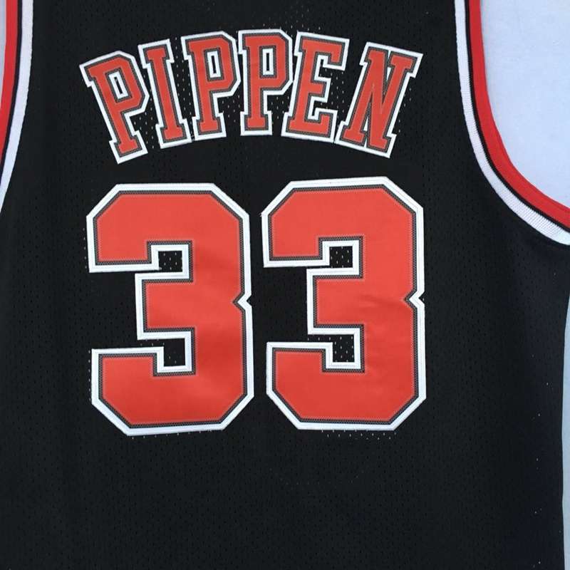 1997/98 Chicago Bulls PIPPEN #33 Black Classics Basketball Jersey (Stitched)