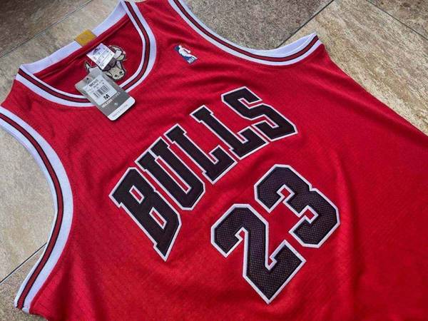 Chicago Bulls JORDAN #23 Red Classics Basketball Jersey (Closely Stitched)