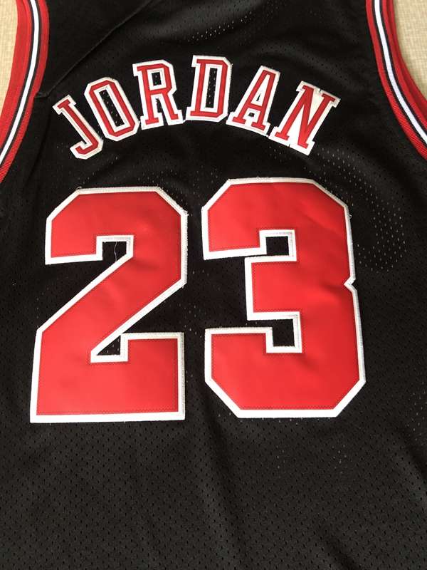 Chicago Bulls JORDAN #23 Black Classics Basketball Jersey 07 (Stitched)