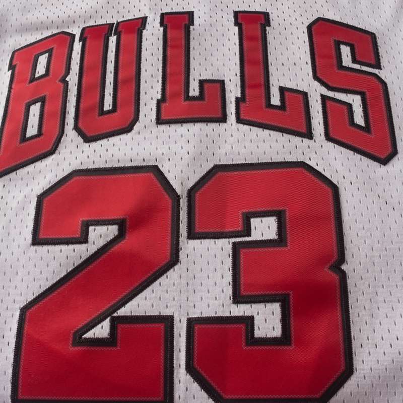 Chicago Bulls JORDAN #23 White Classics Basketball Jersey (Stitched)