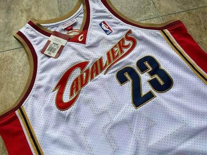 2003/04 Cleveland Cavaliers JAMES #23 White Classics Basketball Jersey (Closely Stitched)