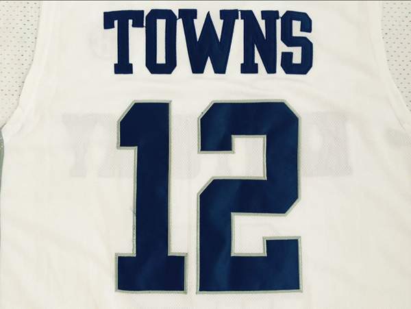 Kentucky Wildcats TOWNS #12 White NCAA Basketball Jersey