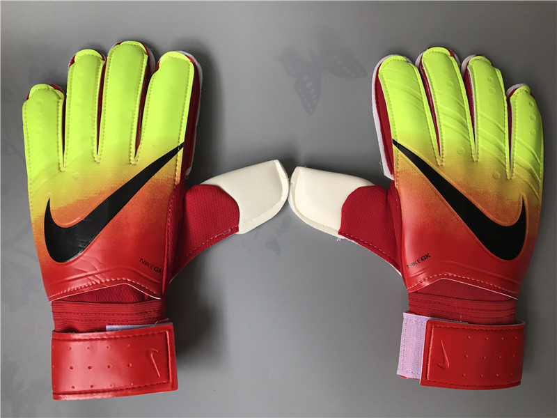 AAA Quality Nike Soccer Glove - 15