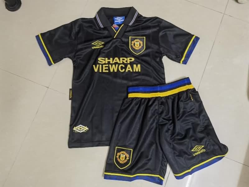 1993/95 Manchester United Away Kids Soccer Jersey And Shorts