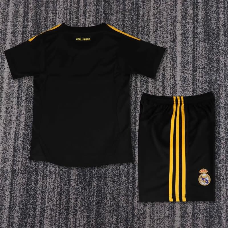 11/12 Real Madrid Goalkeeper Black Kids Soccer Jersey And Shorts