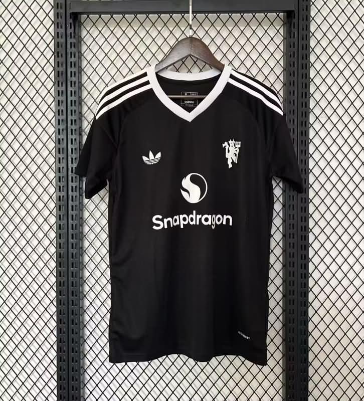 Thailand Quality(AAA) 24/25 Manchester United Goalkeeper Black Soccer Jersey Leaked