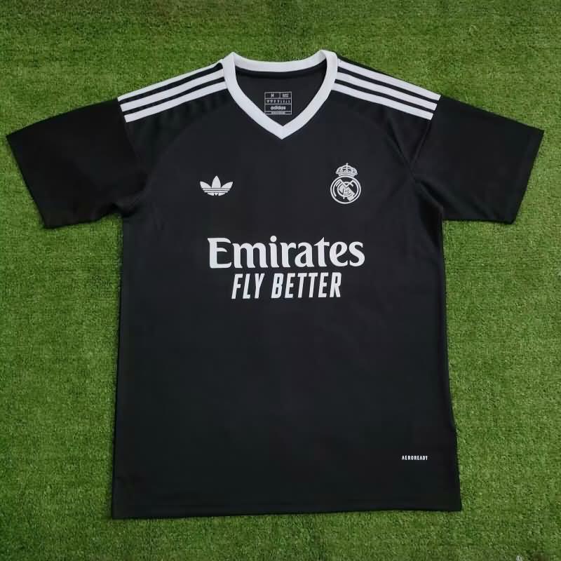 Thailand Quality(AAA) 24/25 Real Madrid Goalkeeper Black Soccer Jersey