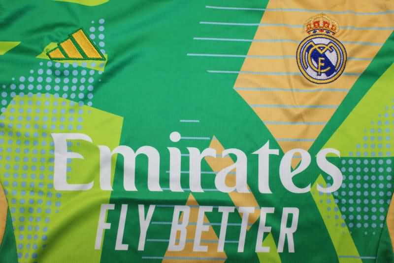 Thailand Quality(AAA) 24/25 Real Madrid Goalkeeper Green Soccer Jersey