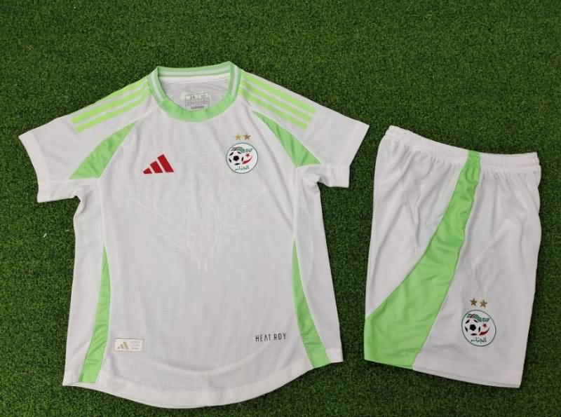 2024/25 Algeria Home Kids Soccer Jersey And Shorts (Player)