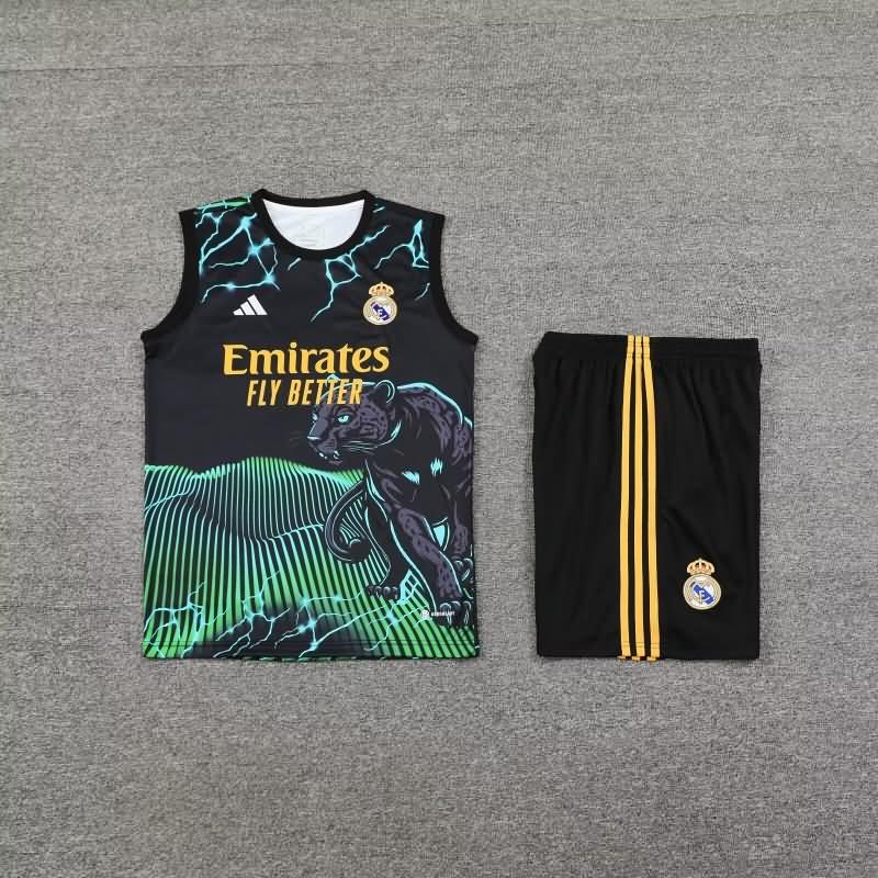 Thailand Quality(AAA) 24/25 Real Madrid Black Soccer Training Sets 03