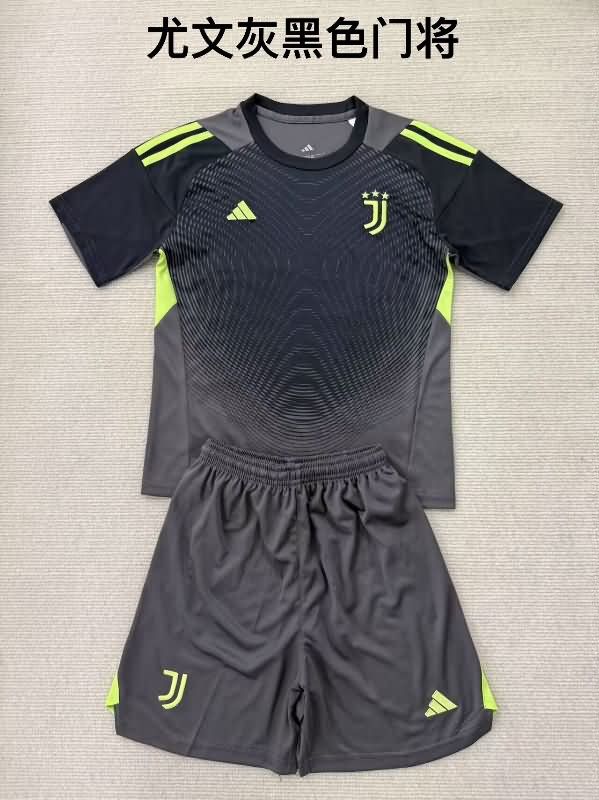 25/26 Juventus Goalkeeper Black Kids Soccer Jersey And Shorts 25/26 Juventus Goalkeeper Black Kids Soccer Jersey And Shorts