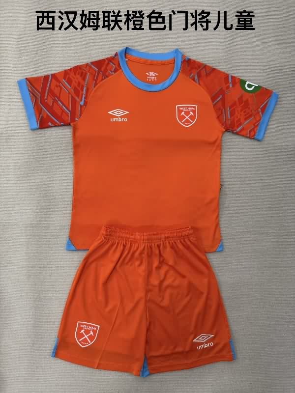 25/26 West Ham Goalkeeper Orange Kids Soccer Jersey And Shorts 25/26 West Ham Goalkeeper Orange Kids Soccer Jersey And Shorts