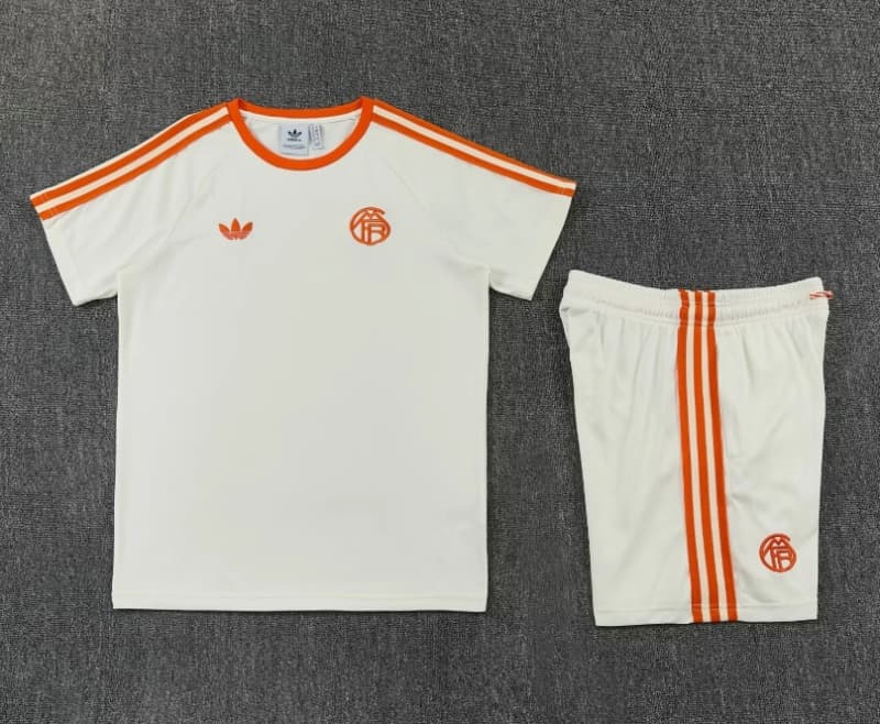 Thailand Quality(AAA) 25/26 Bayern Munich White Soccer Training Sets 05 Thailand Quality(AAA) 25/26 Bayern Munich White Soccer Training Sets 05