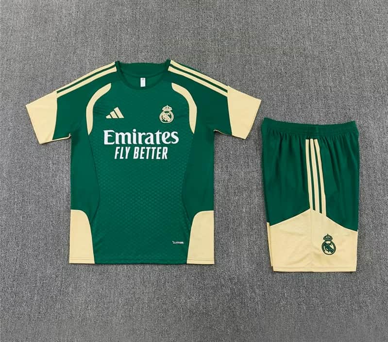Thailand Quality(AAA) 25/26 Real Madrid Green Soccer Training Sets 06 Thailand Quality(AAA) 25/26 Real Madrid Green Soccer Training Sets 06