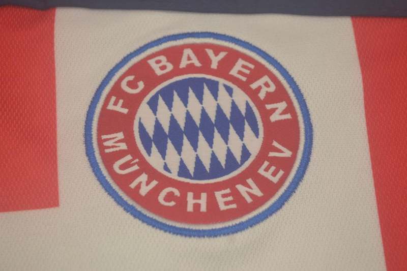 Thailand Quality(AAA) 2000/02 Bayern Munich Away Retro Soccer Jersey