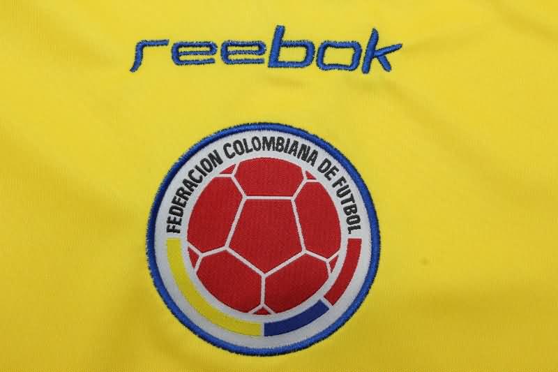 Thailand Quality(AAA) 2001/02 Colombia Home Retro Soccer Jersey