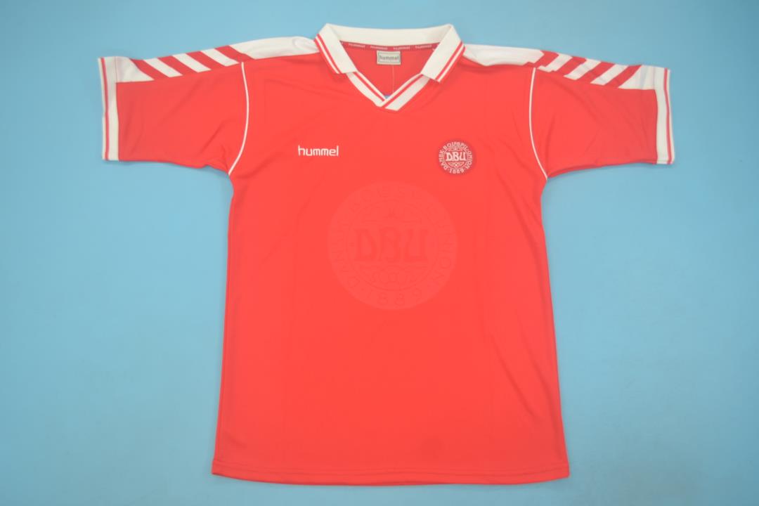 Thailand Quality(AAA) 1998 Denmark Home Retro Soccer Jersey
