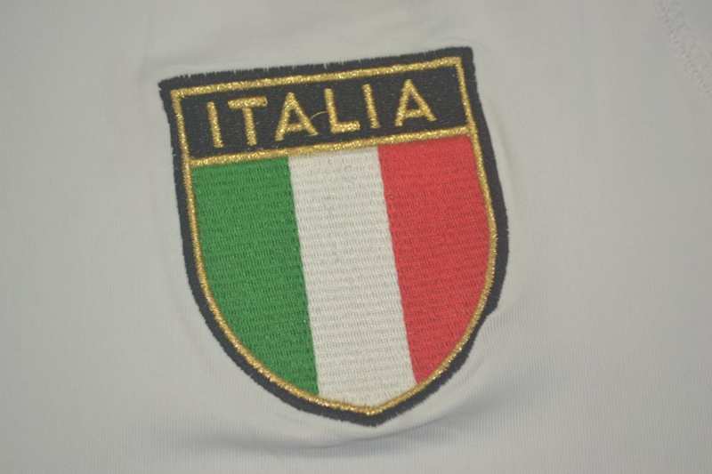 Thailand Quality(AAA) 2000 Italy Away Retro soccer Jersey