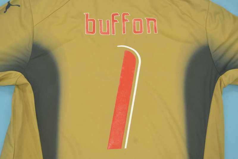 Thailand Quality(AAA) 2006 Italy Goalkeeper Gold Retro soccer Jersey
