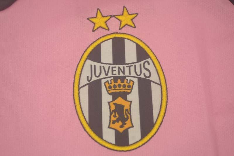 Thailand Quality(AAA) 2002/03 Juventus Goalkeeper Pink Retro Soccer Jersey