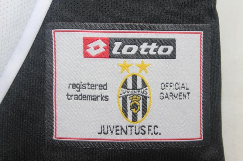 Thailand Quality(AAA) 2002/03 Juventus Home Long Sleeve Retro Soccer Jersey