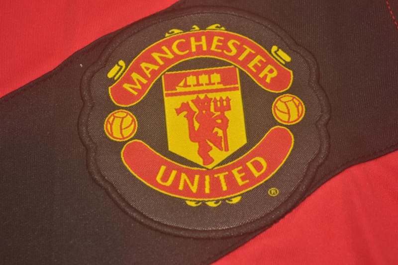 Thailand Quality(AAA) 2009/10 Manchester United Home Retro Soccer Jersey