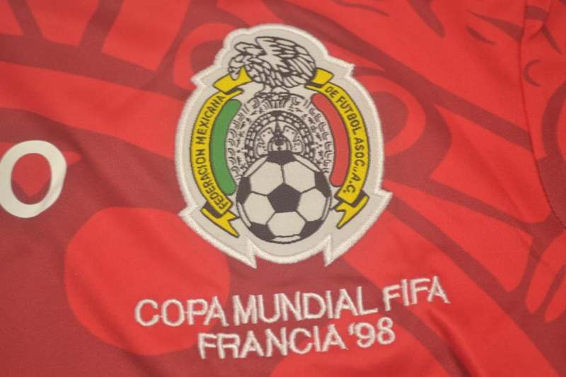 Thailand Quality(AAA) 1998 Mexico Red Retro soccer Jersey