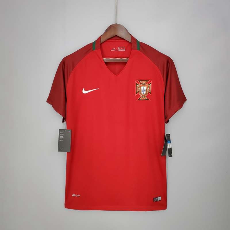 Thailand Quality(AAA) 2016/17 Portugal Home Retro Soccer Jersey