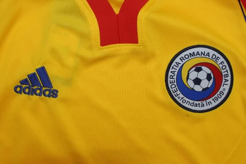 Thailand Quality(AAA) 2000 Romania Home Retro Soccer Jersey