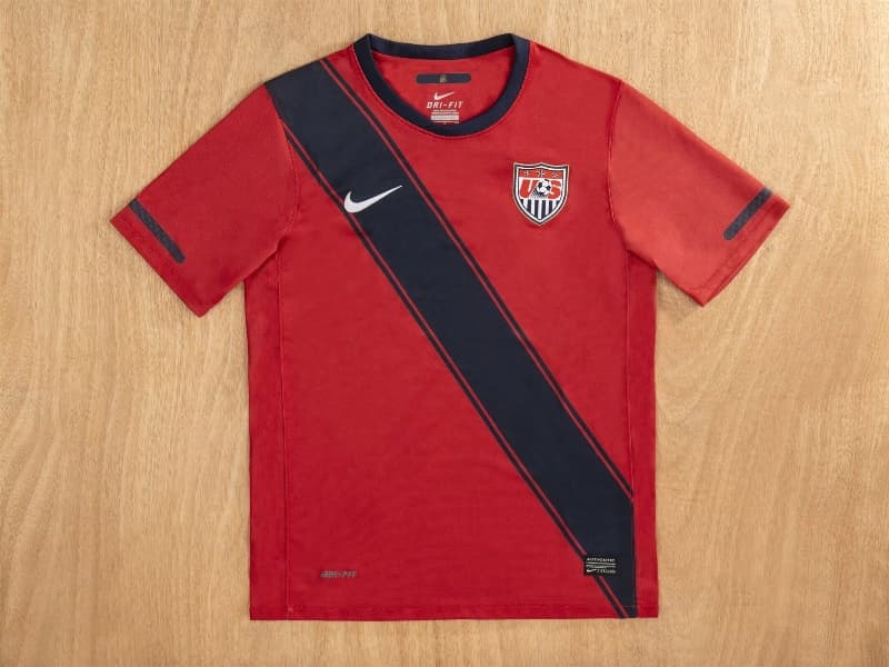 Thailand Quality(AAA) 2011 USA Away Retro Soccer Jersey Thailand Quality(AAA) 2011 USA Away Retro Soccer Jersey