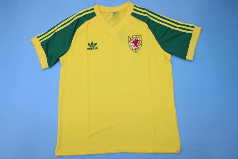 Thailand Quality(AAA) 1982 Wales Away Retro Soccer Jersey