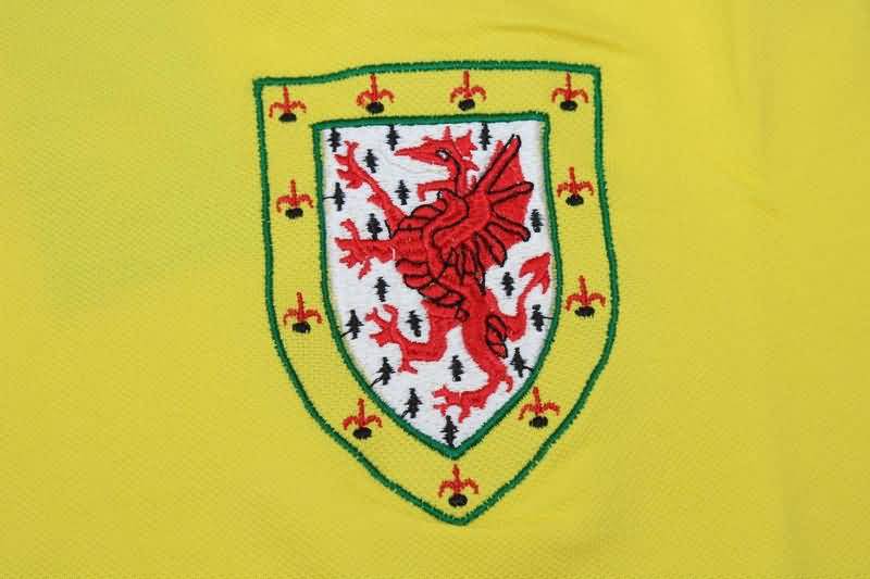 Thailand Quality(AAA) 1982 Wales Away Retro Soccer Jersey