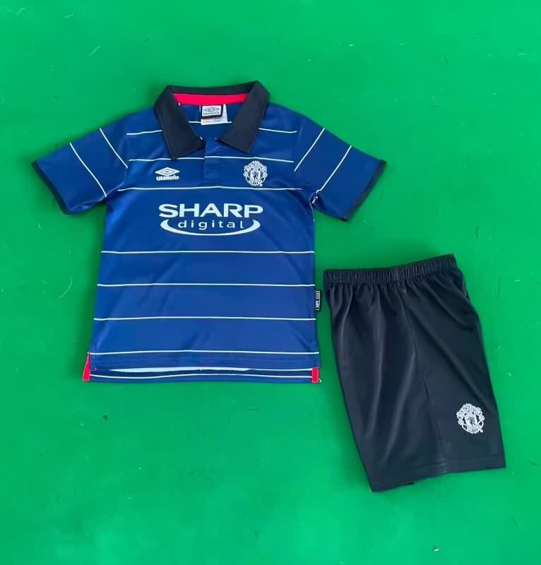1999/00 Manchester United Away Kids Soccer Jersey And Shorts 1999/00 Manchester United Away Kids Soccer Jersey And Shorts
